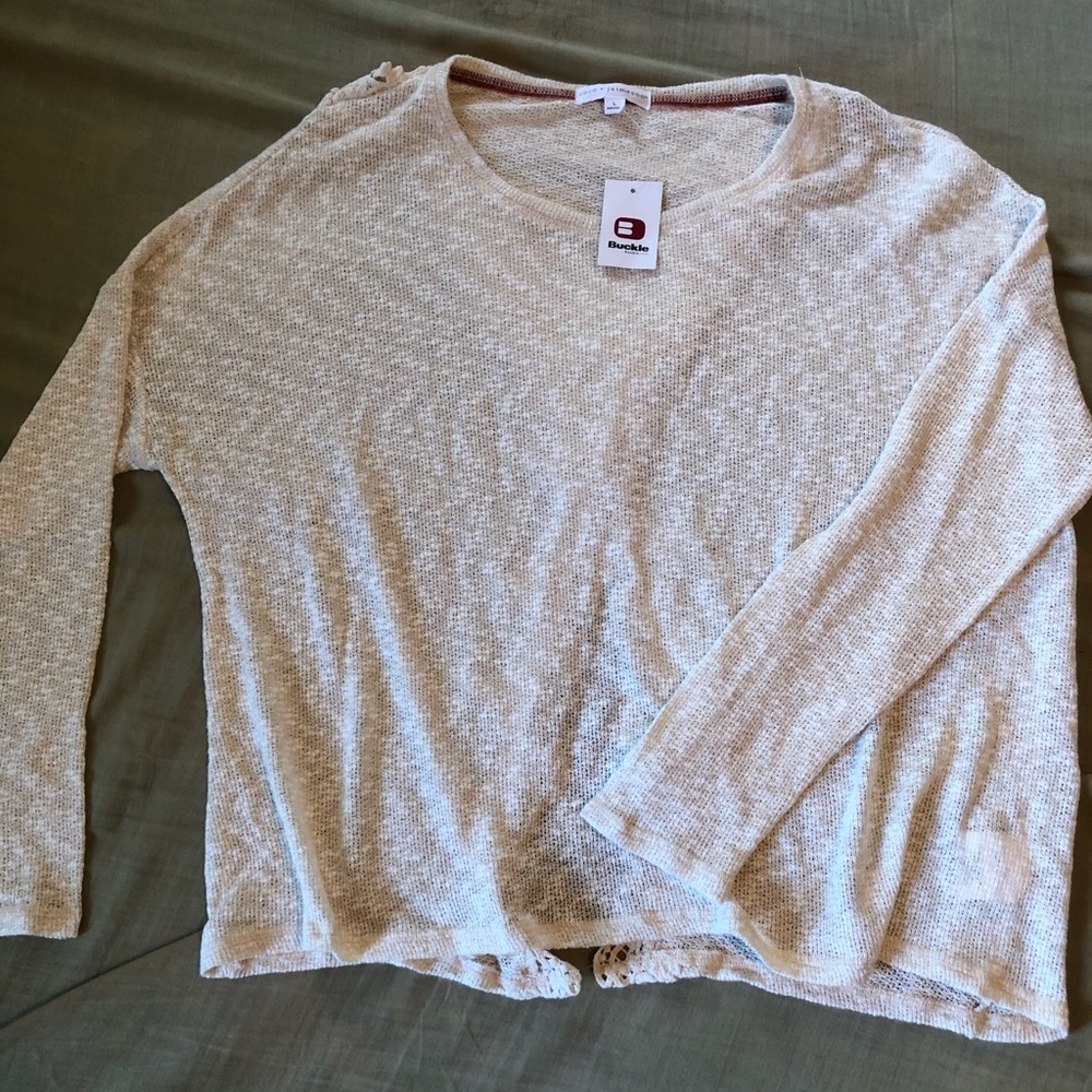 Brand new buckle light sweater